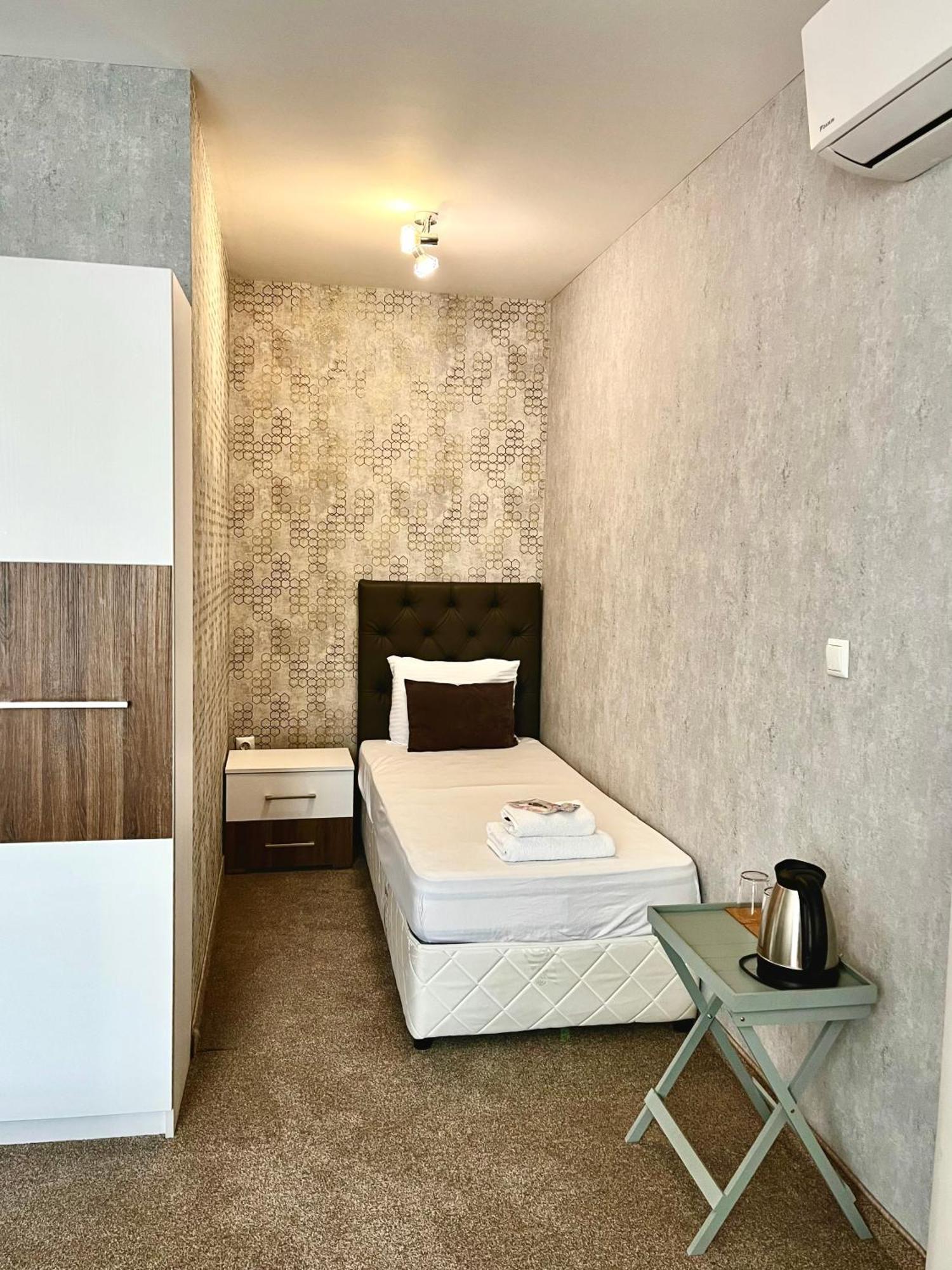 Damyanov House Hotel คาซานลัก ภายนอก รูปภาพ