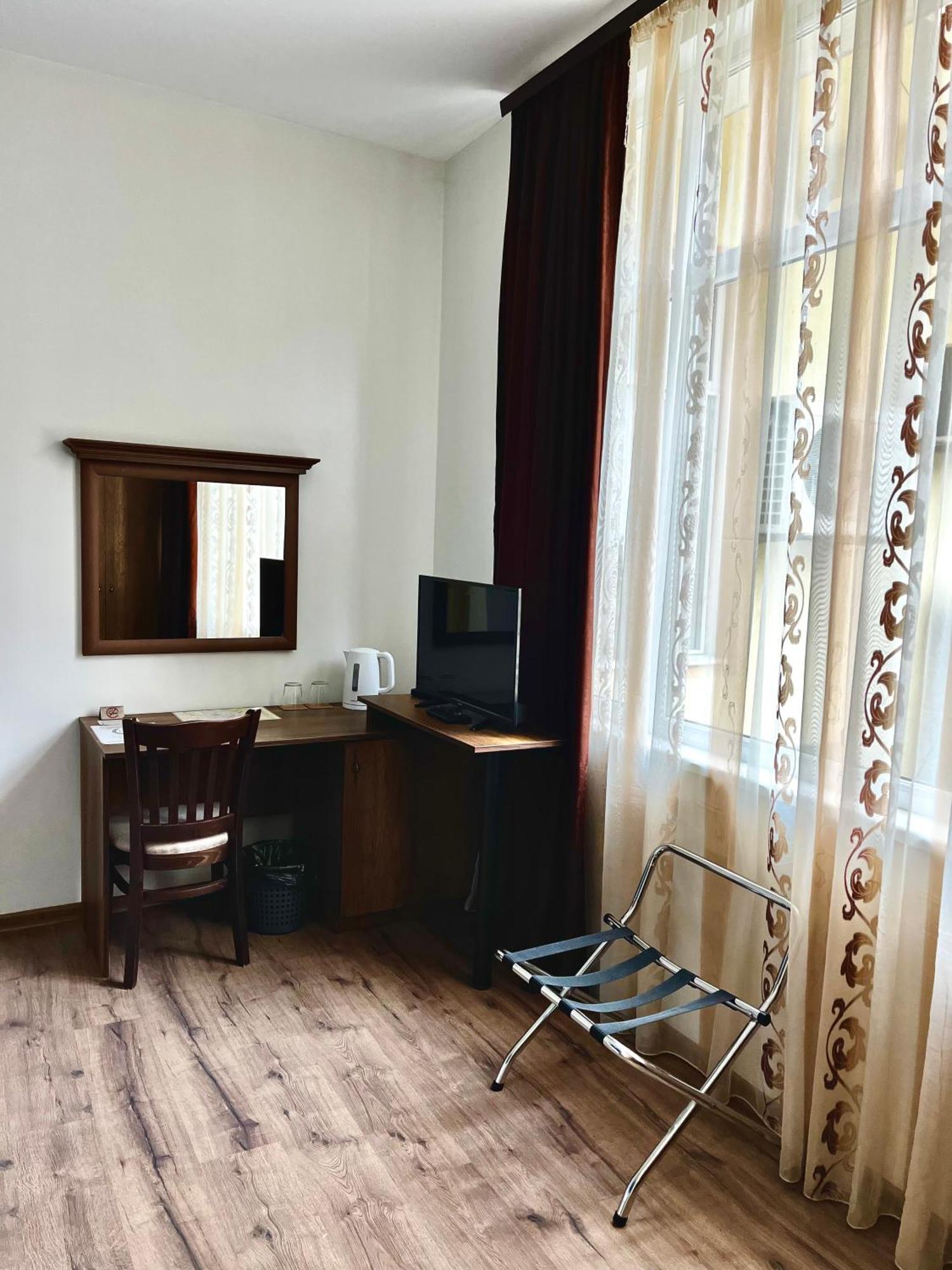 Damyanov House Hotel คาซานลัก ภายนอก รูปภาพ